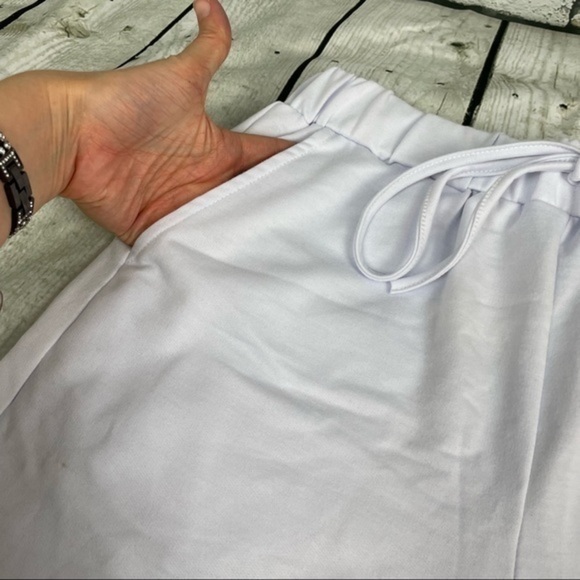 SUVIMUGA White Pocket Drawstring Shorts Medium - Picture 6 of 11
